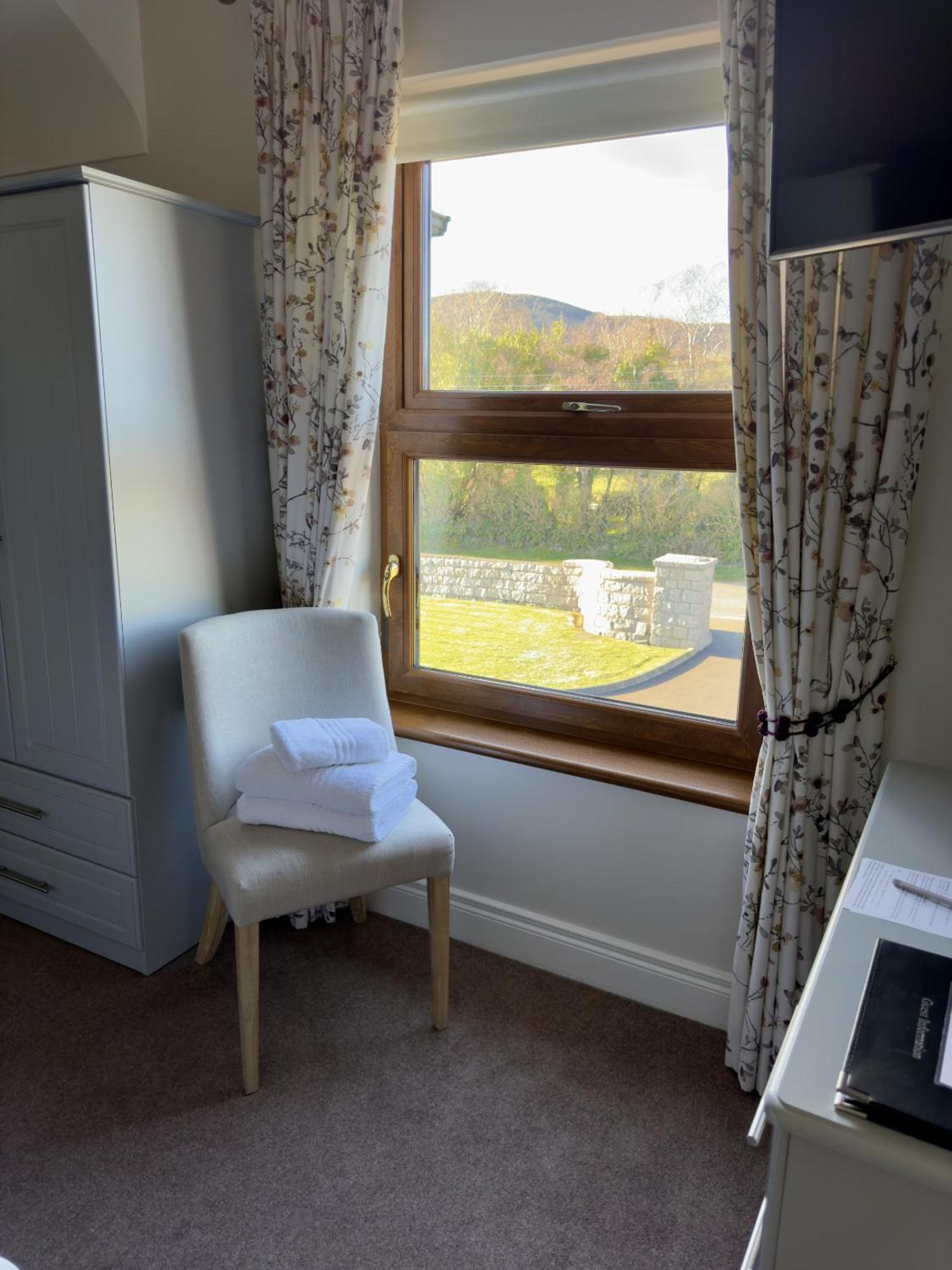 كيلكيل Mourne Country House Bed And Breakfast الغرفة الصورة